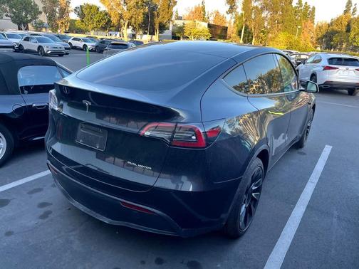 2024 Tesla Model Y Long Range Dual Motor All-Wheel Drive