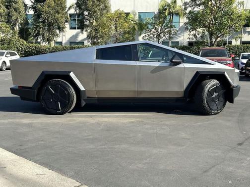 2024 Tesla Cybertruck All-Wheel Drive