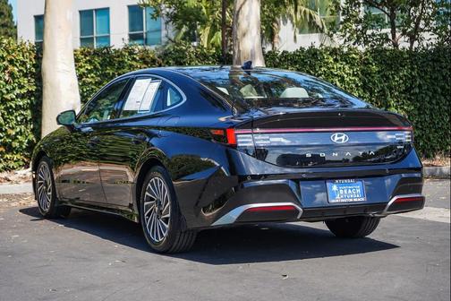 Abyss Black 2025 Hyundai SONATA Hybrid Limited