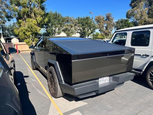 2024 Tesla Cybertruck All-Wheel Drive
