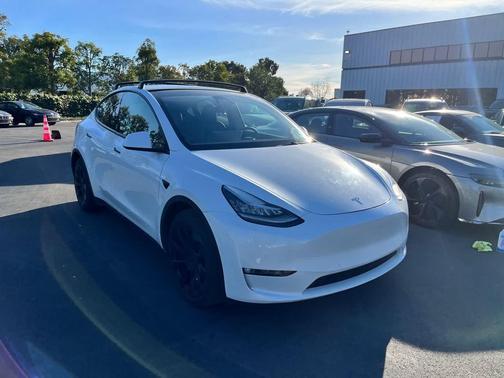 2021 Tesla Model Y Long Range Dual Motor All-Wheel Drive