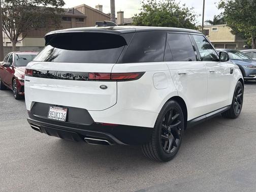 2023 Land Rover Range Rover Sport SE