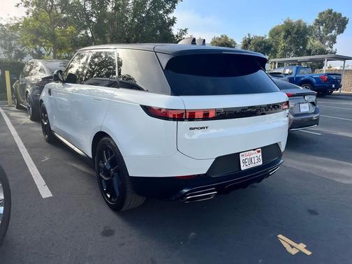2023 Land Rover Range Rover Sport SE