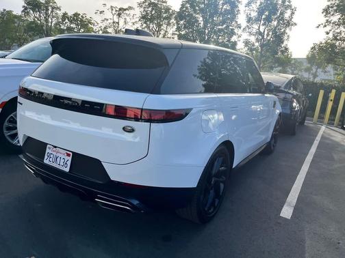 2023 Land Rover Range Rover Sport SE