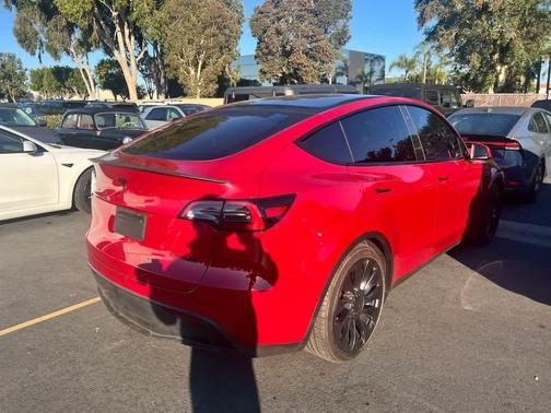 2023 Tesla Model Y Performance