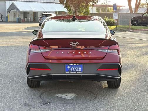 2025 Hyundai ELANTRA Sport