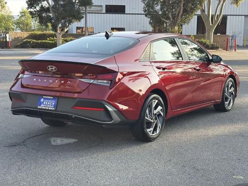 2025 Hyundai ELANTRA Sport