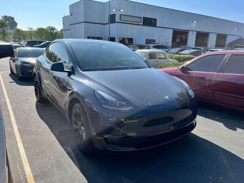 2024 Tesla Model Y Long Range Dual Motor All-Wheel Drive