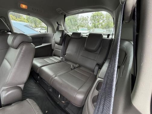 White Diamond Pearl 2016 Honda Odyssey