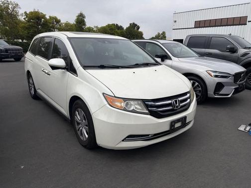 White Diamond Pearl 2016 Honda Odyssey