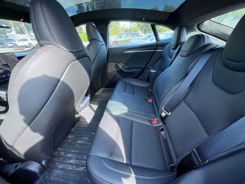 2023 Tesla Model S Plaid