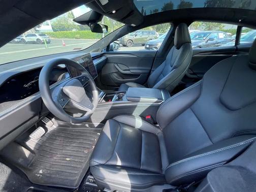 2023 Tesla Model S Plaid
