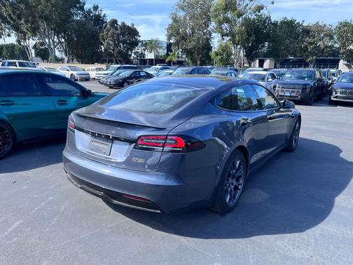 2023 Tesla Model S Plaid