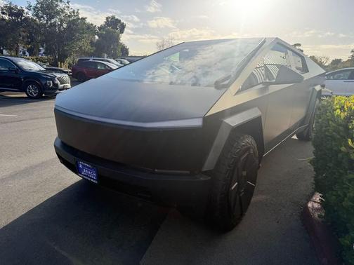 2024 Tesla Cybertruck All-Wheel Drive