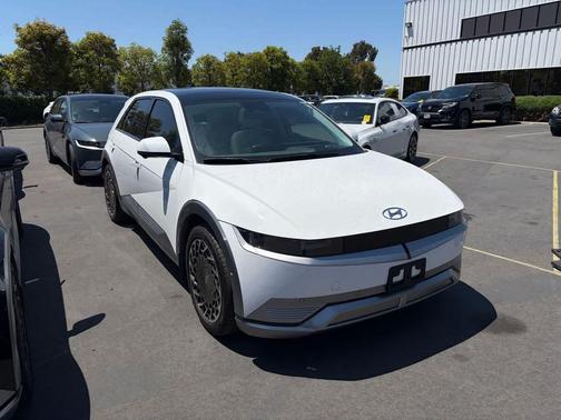 Atlas White 2024 Hyundai IONIQ 5 Limited