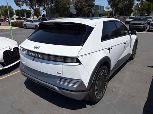 Atlas White 2024 Hyundai IONIQ 5 Limited
