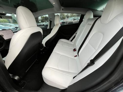 2022 Tesla Model 3 Performance