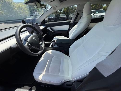 Solid Black 2021 Tesla Model 3 Standard Range Plus