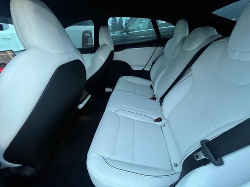 2023 Tesla Model S Plaid