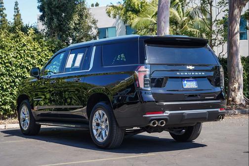Black 2026 Chevrolet Suburban Premier