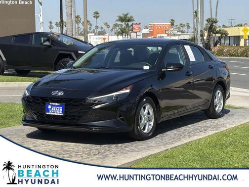 2023 Hyundai ELANTRA SE