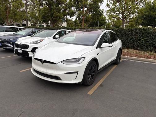 Pearl White Multi-Coat 2023 Tesla Model X AWD
