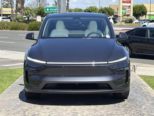 2026 Tesla Model Y Standard Rear-Wheel Drive