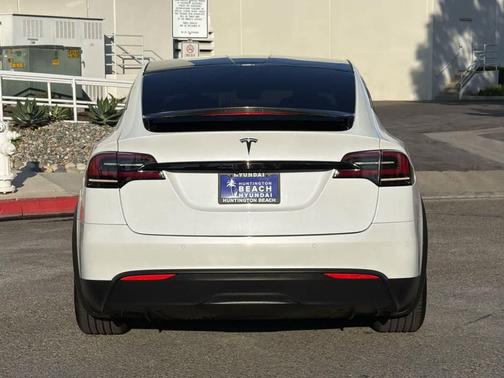 2022 Tesla Model X Dual Motor All-Wheel Drive