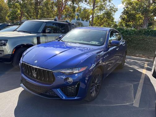 Blue 2023 Maserati Levante Modena