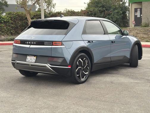 2024 Hyundai IONIQ 5 SEL