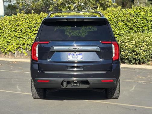 2022 GMC Yukon XL 4WD AT4