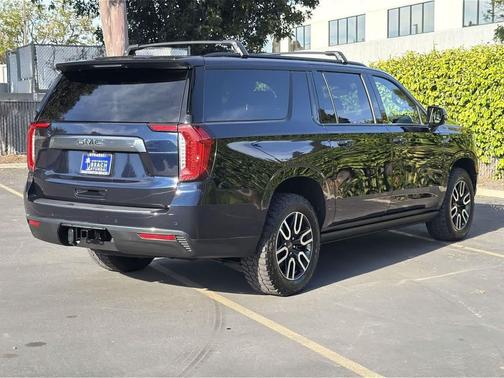 2022 GMC Yukon XL 4WD AT4
