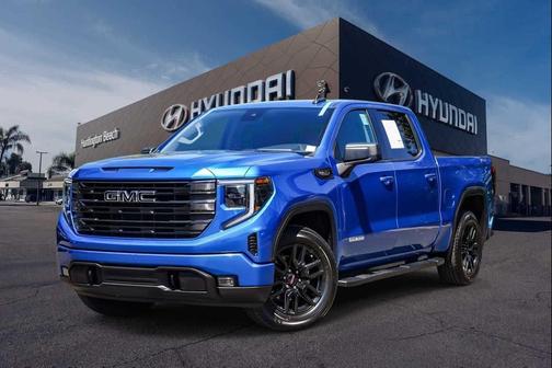 Dynamic Blue Metallic 2022 GMC Sierra 1500 Elevation