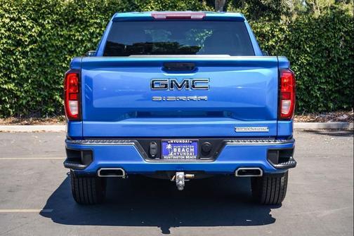 Dynamic Blue Metallic 2022 GMC Sierra 1500 Elevation