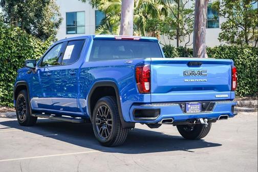 Dynamic Blue Metallic 2022 GMC Sierra 1500 Elevation