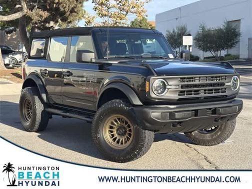 2023 Ford Bronco Base