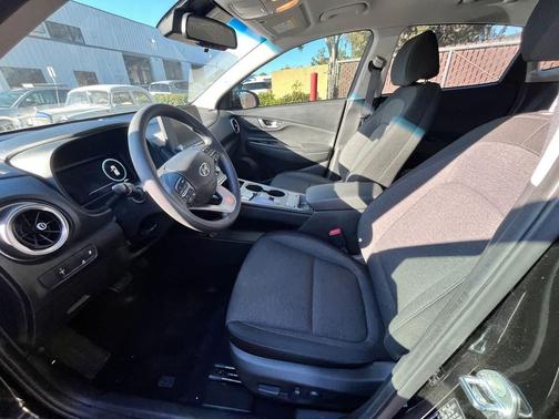 2023 Hyundai KONA EV SE