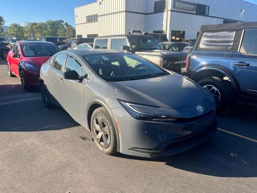 2024 Toyota Prius LE