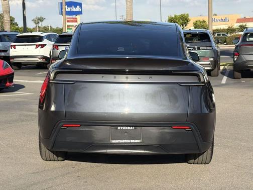 2026 Tesla Model Y Long Range Dual Motor All-Wheel Drive