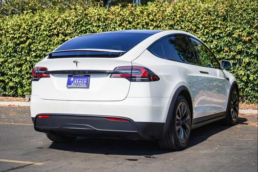 Pearl White Multi-Coat 2022 Tesla Model X Dual Motor All-Wheel Drive