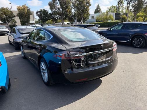 Black 2018 Tesla Model S 75D