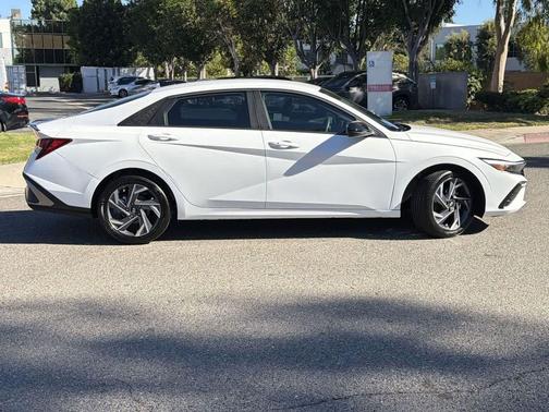 2025 Hyundai ELANTRA Sport