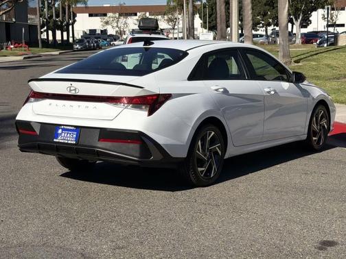 2025 Hyundai ELANTRA Sport