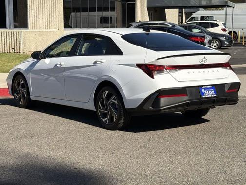 2025 Hyundai ELANTRA Sport