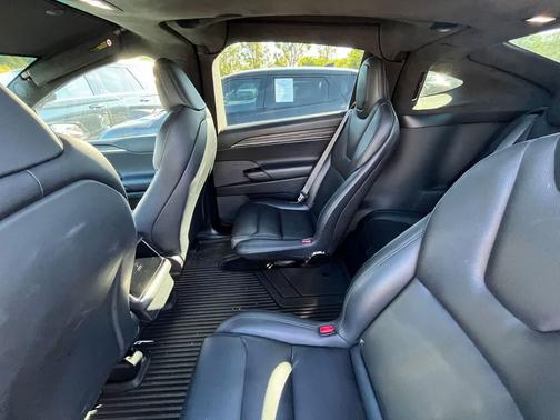 2022 Tesla Model X Dual Motor All-Wheel Drive