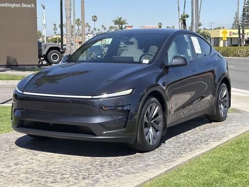 2026 Tesla Model Y AWD