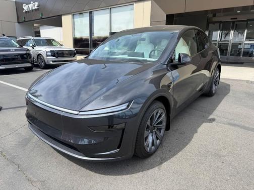 2026 Tesla Model Y AWD