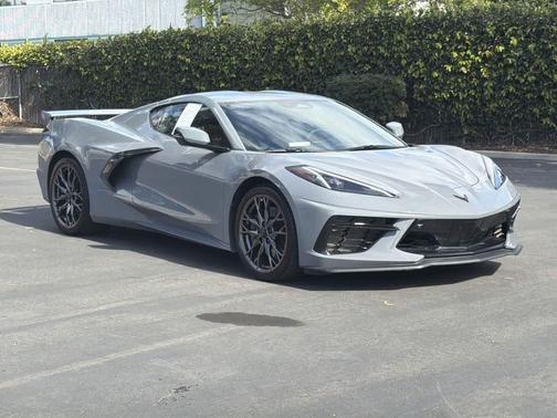 2025 Chevrolet Corvette Stingray w/2LT