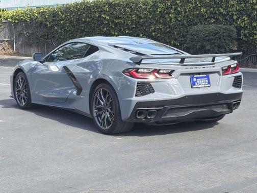 2025 Chevrolet Corvette Stingray w/2LT
