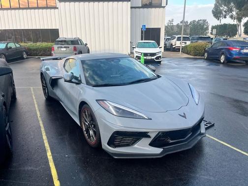 2025 Chevrolet Corvette Stingray w/2LT